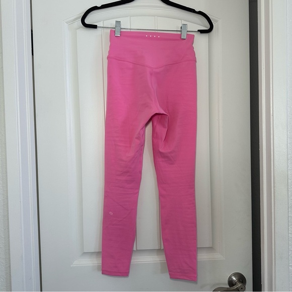 Courtney Cahoon x ACTA pink bra & leggings set - Picture 4 of 9